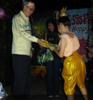 Roy Mark at Wan Dek Party
